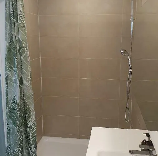 아파트 Bed And Pool